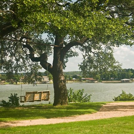 Inn on Lake Granbury Ruang foto
